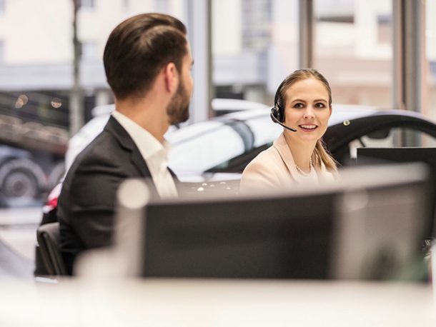 Beratungsteam im Autohaus